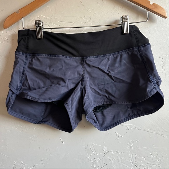 Lululemon Speed Up Shorts 2.5" Inseam Navy Blue Stripes/Black Band Size 4 - Picture 1 of 12